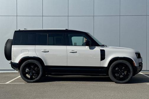 Borasco Grey Metallic 2026 Land Rover Defender P400 X-Dynamic SE