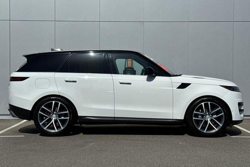 Fuji White 2023 Land Rover Range Rover Sport SE