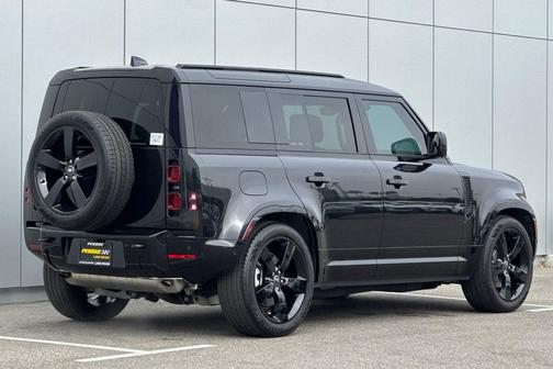 Santorini Black Metallic 2025 Land Rover Defender 110 P400 X-Dynamic SE