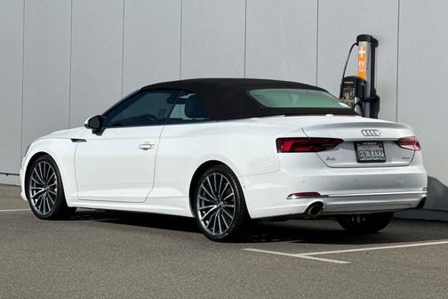 Glacier White Metallic/Black Roof 2019 Audi A5 2.0T Prestige