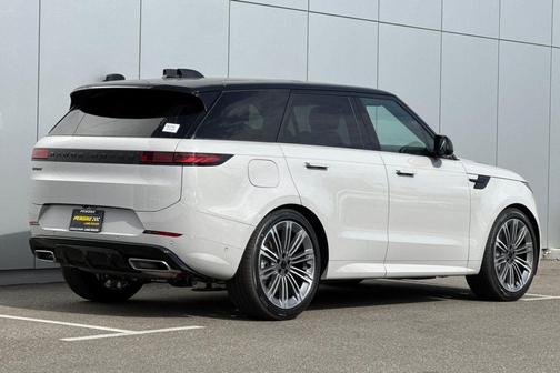2026 Land Rover Range Rover Sport SE