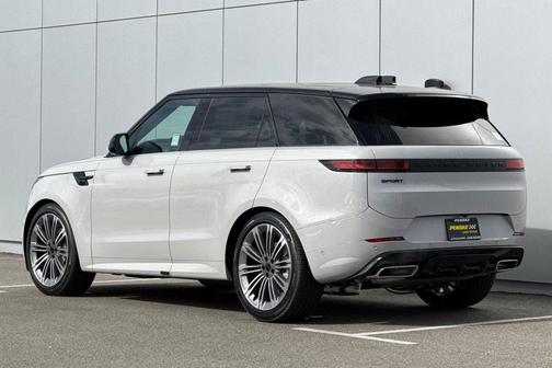2026 Land Rover Range Rover Sport SE