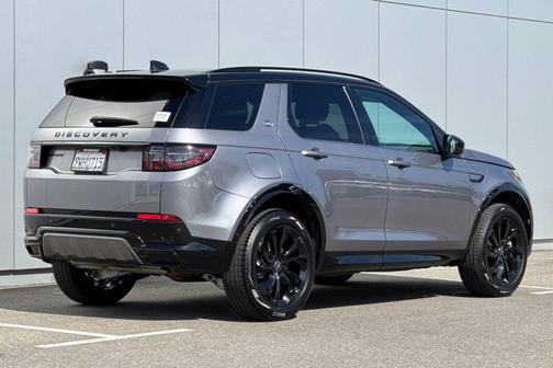 Eiger Grey Metallic 2025 Land Rover Discovery Sport Dynamic SE