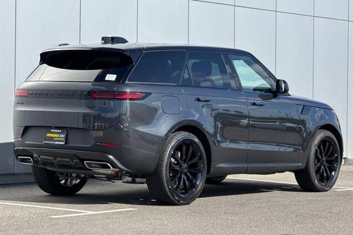 Carpathian Grey Premium Metallic 2026 Land Rover Range Rover Sport SE