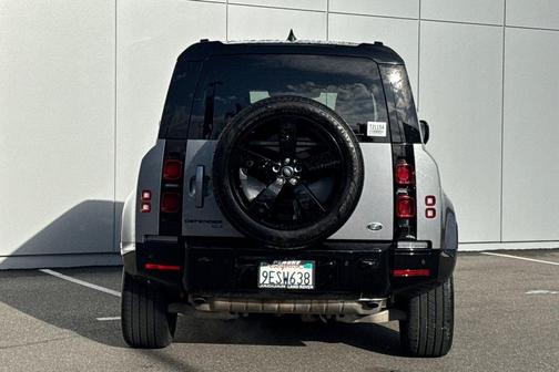 Eiger Grey Metallic 2023 Land Rover Defender 110 X-Dynamic SE