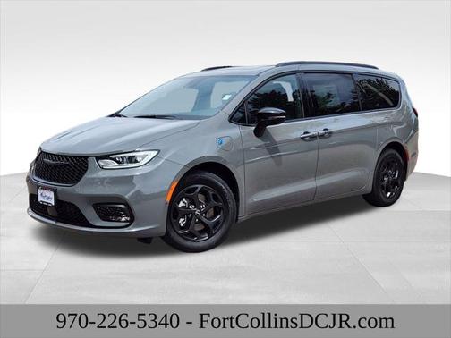 2025 Chrysler Pacifica Hybrid Premium S Appearance Pkg