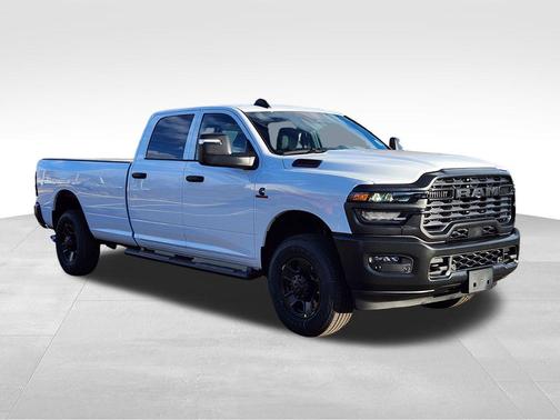 2026 RAM 3500 Tradesman Crew Cab 4x4 8' Box
