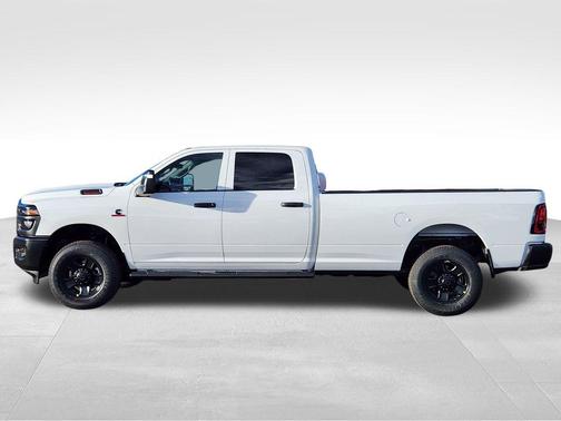 2026 RAM 3500 Tradesman Crew Cab 4x4 8' Box