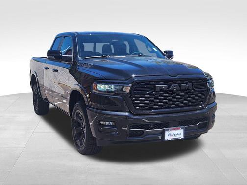Diamond Black Crystal Pearlcoat 2026 RAM 1500 Big Horn/Lone Star