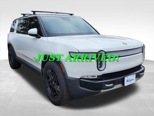 2024 Rivian R1S Adventure