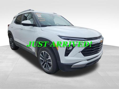 Summit White 2025 Chevrolet Trailblazer LT