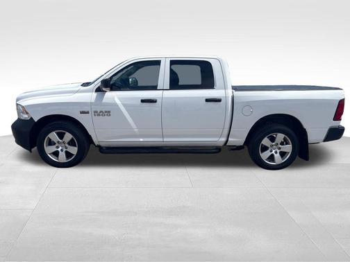 Bright White Clearcoat 2018 RAM 1500 ST