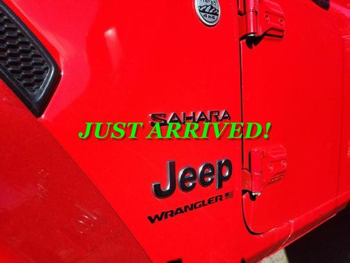 Firecracker Red Clearcoat 2023 Jeep Wrangler 4-Door Sahara 4x4