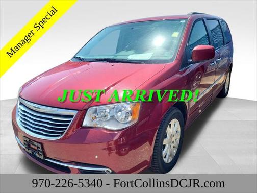 2016 Chrysler Town & Country Touring