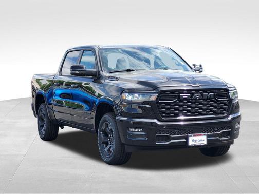 Diamond Black Crystal Pearlcoat 2026 RAM 1500 Big Horn/Lone Star