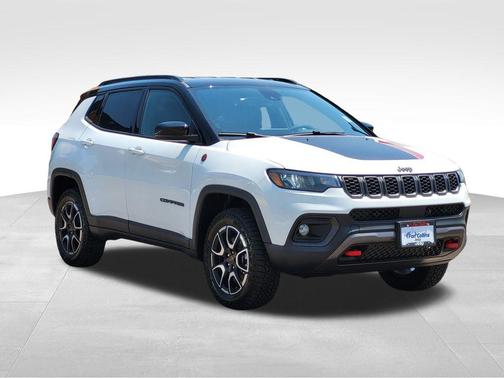 Bright White Clearcoat 2026 Jeep Compass Trailhawk