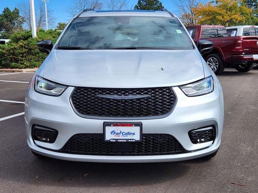 2026 Chrysler Pacifica Limited