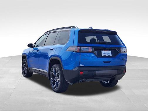 2026 Jeep Cherokee Overland
