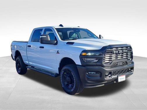 2026 RAM 2500 Tradesman Crew Cab 4x4 6'4' Box