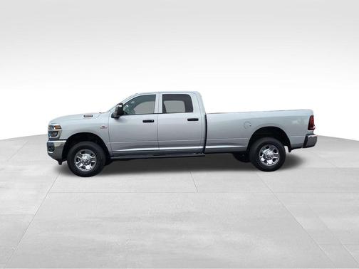 2026 RAM 3500 Tradesman Crew Cab 4x4 8' Box