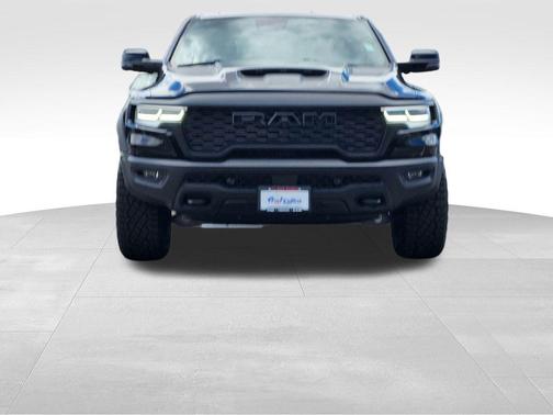 Diamond Black Crystal Pearlcoat 2026 RAM 1500 RHO Crew Cab 4x4 5'7' Box