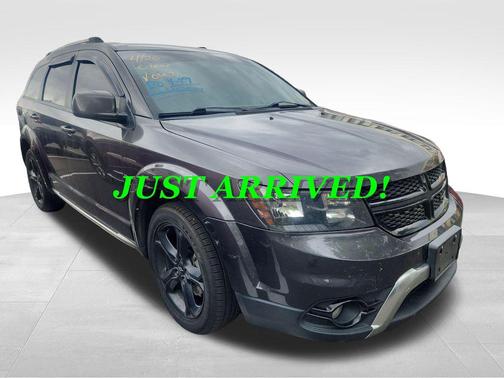 Granite Crystal Metallic Clearcoat 2018 Dodge Journey Crossroad