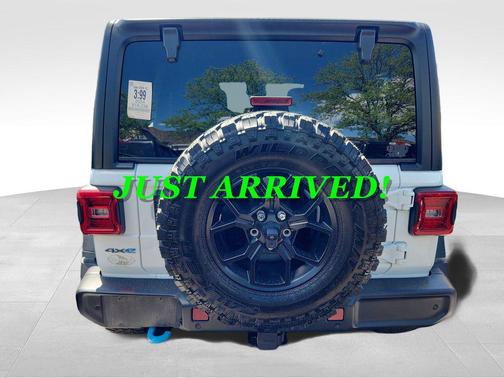 Bright White Clearcoat 2024 Jeep Wrangler 4xe Willys