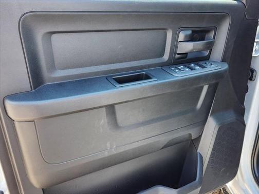 2025 RAM 3500 Tradesman Crew Cab 4x4 8' Box