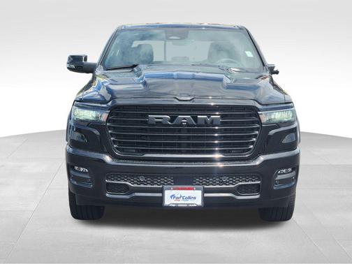 Diamond Black Crystal Pearlcoat 2026 RAM 1500 Laramie