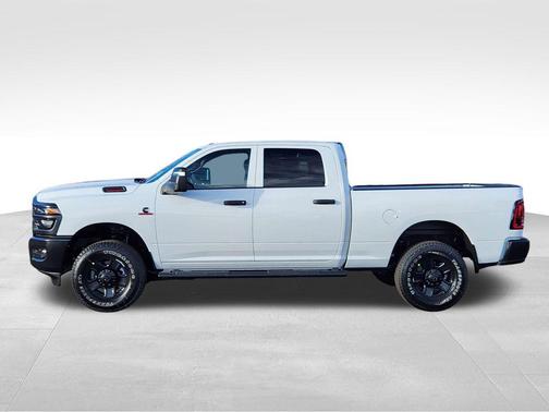 2026 RAM 3500 Tradesman Crew Cab 4x4 6'4' Box