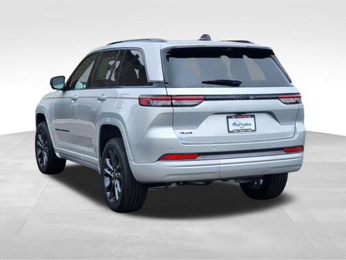 Silver Zynith 2026 Jeep Grand Cherokee Limited