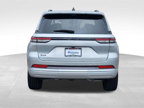 Silver Zynith 2026 Jeep Grand Cherokee Limited