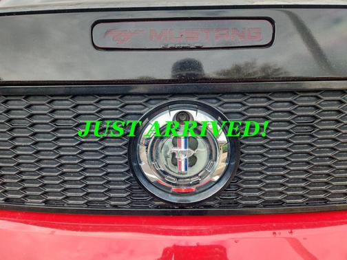 Red 2006 Ford Mustang Base