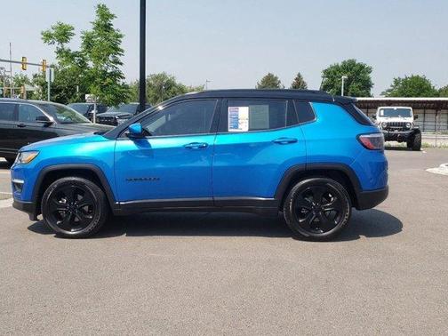 Photo 2 of 25 of 2021 Jeep Compass Altitude