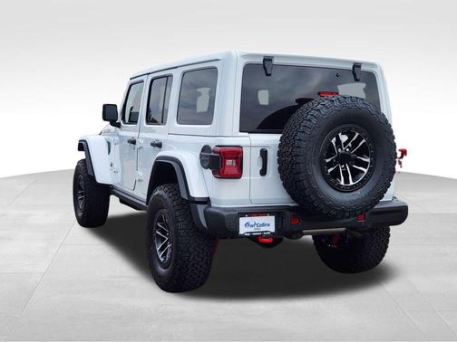 Bright White Clearcoat 2026 Jeep Wrangler Rubicon