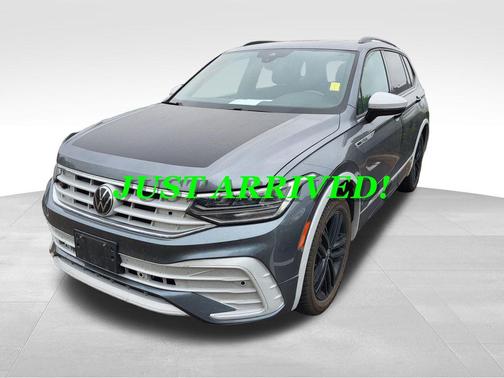Gray 2022 Volkswagen Tiguan 2.0T SE R-Line Black 4MOTION
