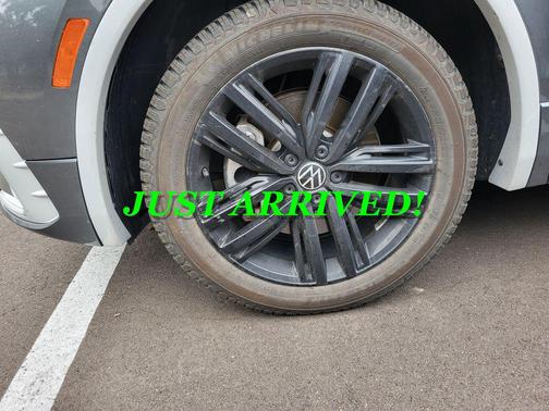 Gray 2022 Volkswagen Tiguan 2.0T SE R-Line Black 4MOTION