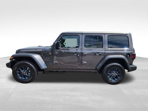 Granite Crystal Metallic Clearcoat 2026 Jeep Wrangler 85th Anniversary