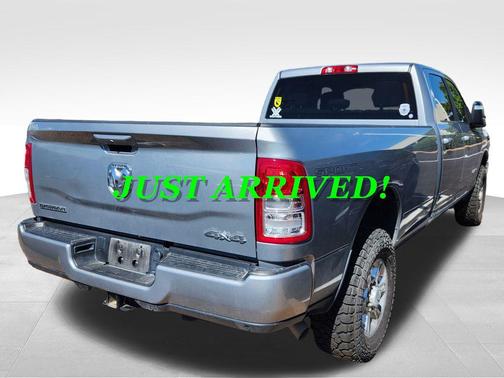2023 RAM 2500 Big Horn Crew Cab 4x4 8' Box