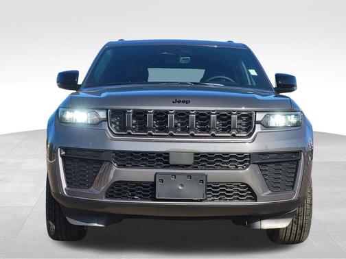 2026 Jeep Grand Cherokee Altitude
