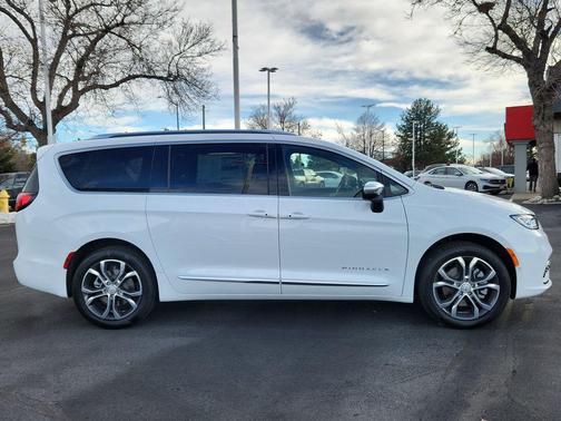 2026 Chrysler Pacifica L