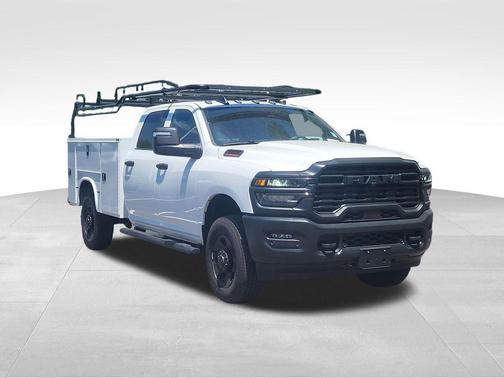 Bright White Clearcoat 2026 RAM 3500 Tradesman Crew Cab 4x4 8' Box
