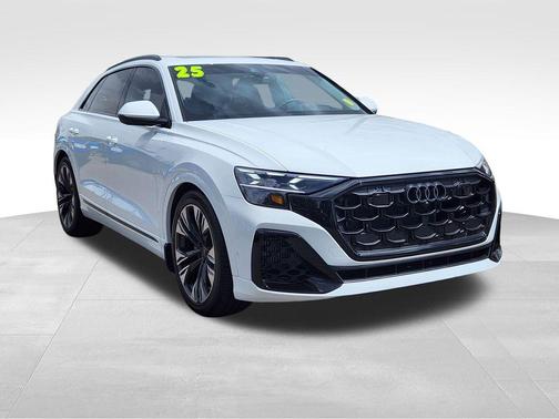 Glacier White 2025 Audi Q8 55 Prestige