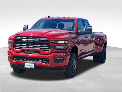 Molten Red Pearlcoat 2026 RAM 3500 Big Horn Crew Cab 4x4 8' Box