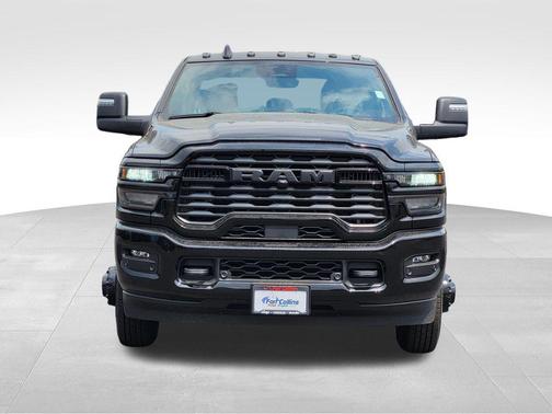 Diamond Black Crystal Pearlcoat 2026 RAM 3500 Big Horn Crew Cab 4x4 8' Box