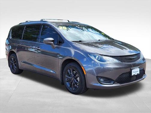 2020 Chrysler Pacifica L