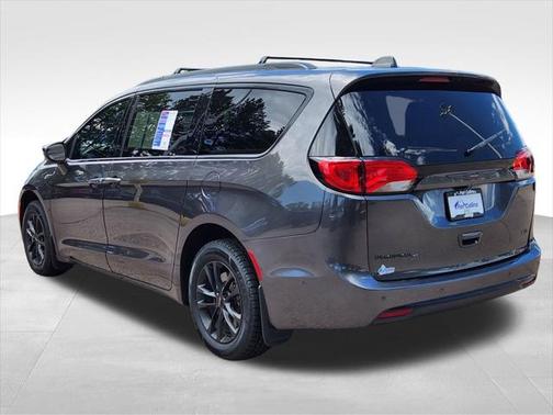 2020 Chrysler Pacifica L