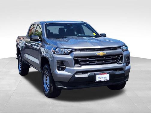 Sterling Gray Metallic 2024 Chevrolet Colorado WT