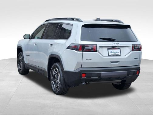 Silver Zynith Clearcoat 2026 Jeep Cherokee Laredo 4x4