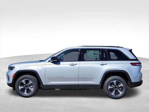 2025 Jeep Grand Cherokee 4xe Base